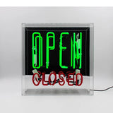 Neon luminoso in vetro “Open / Closed” con box acrilico